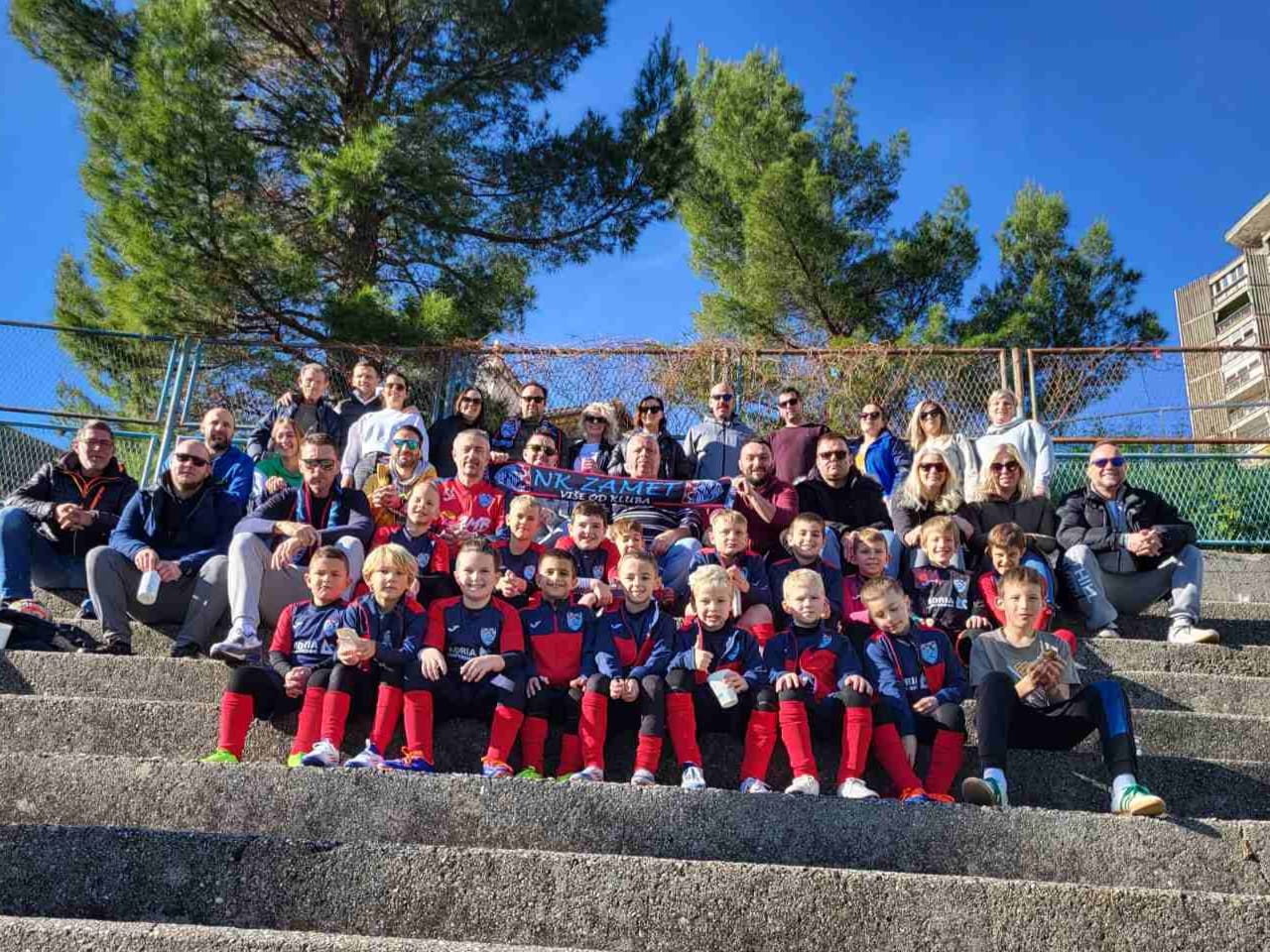 Više od kluba (136)