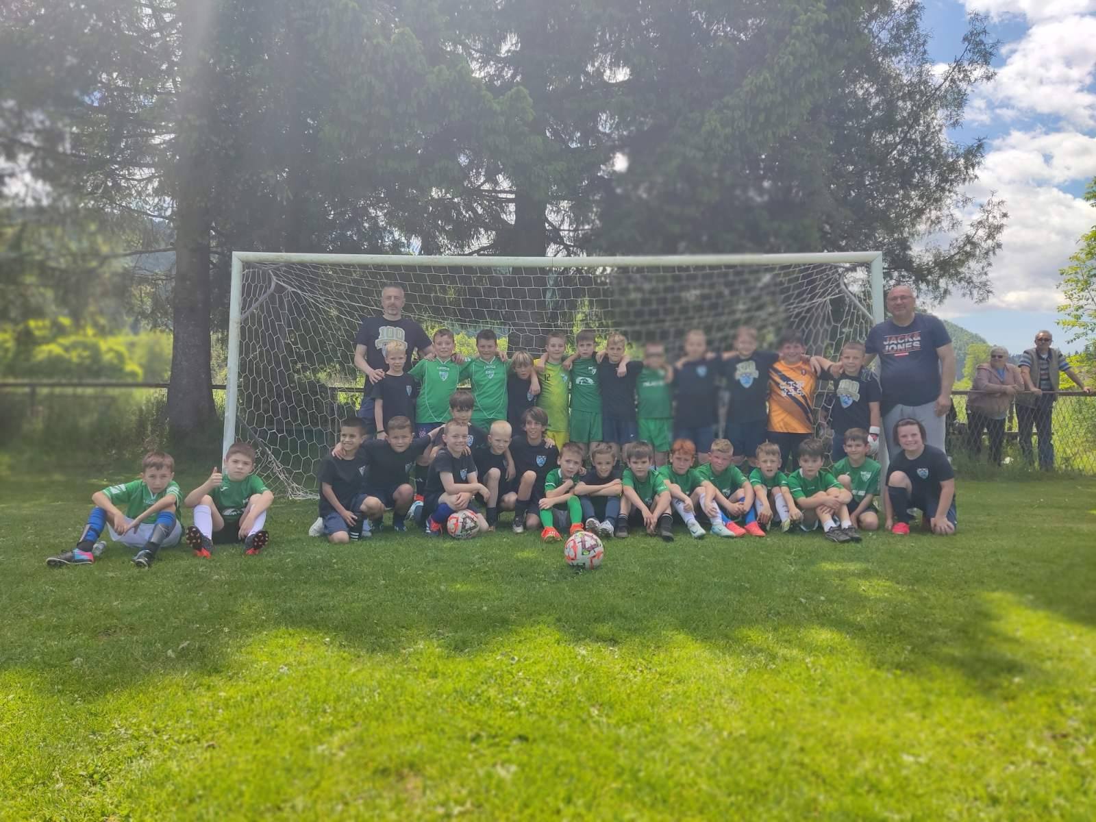 Više od kluba (194)