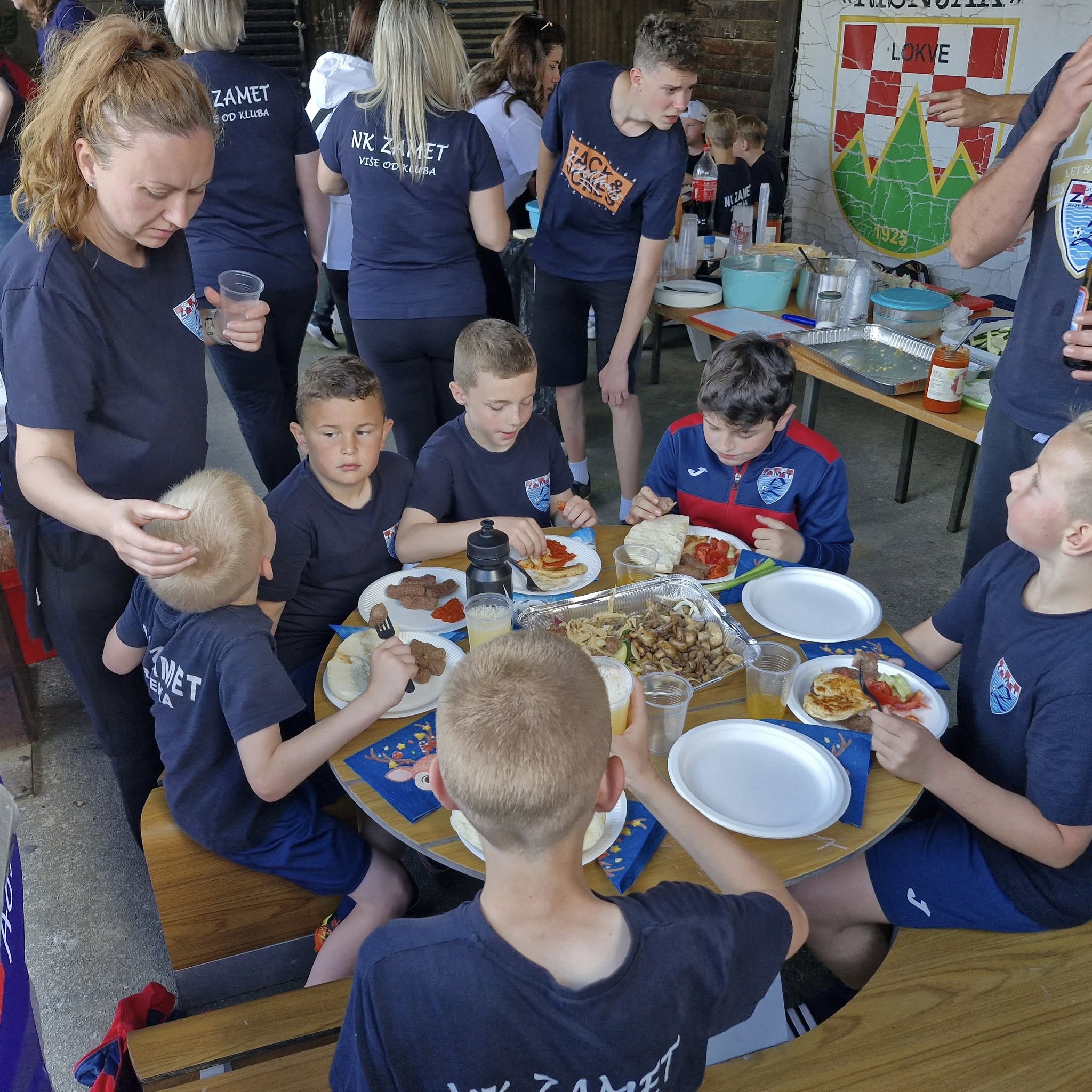 Više od kluba (202)