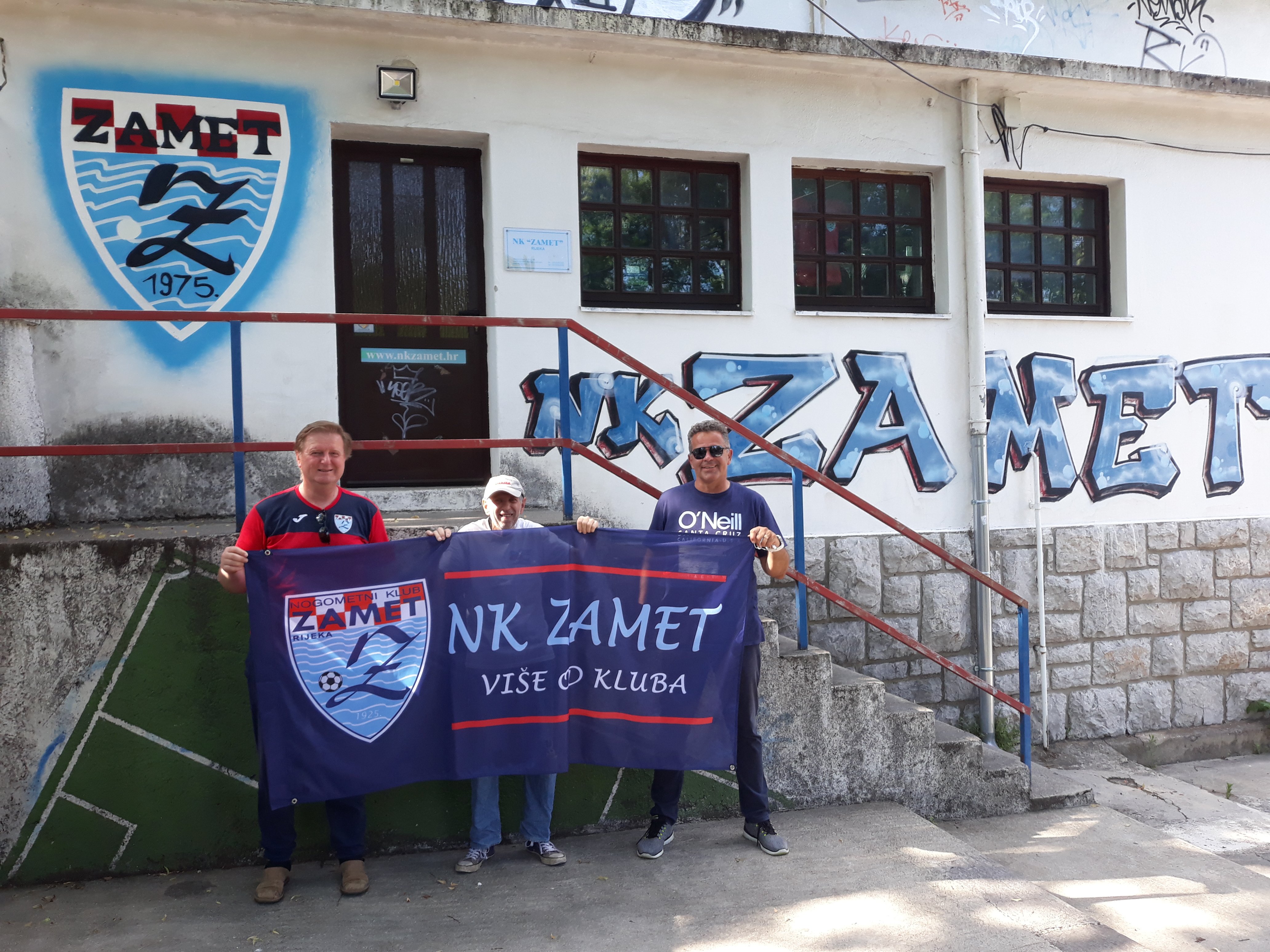 Više od kluba (102)