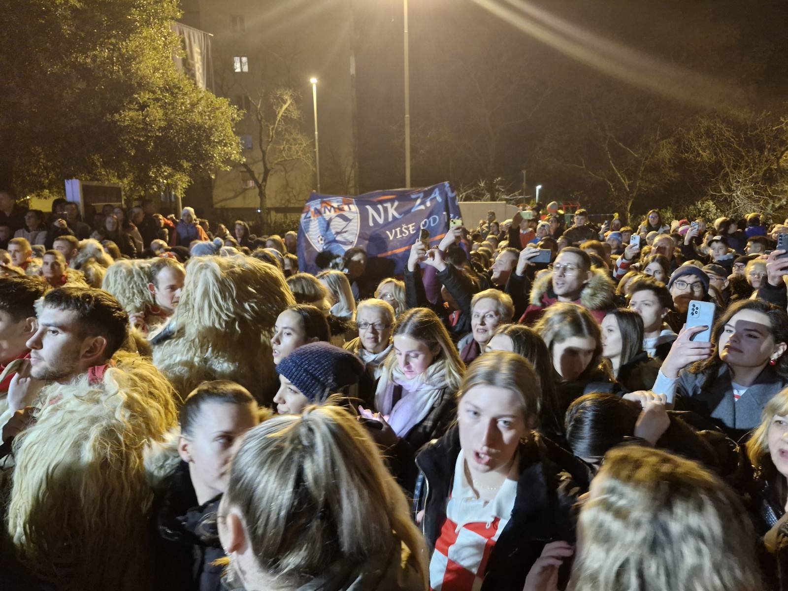 Više od kluba (175)