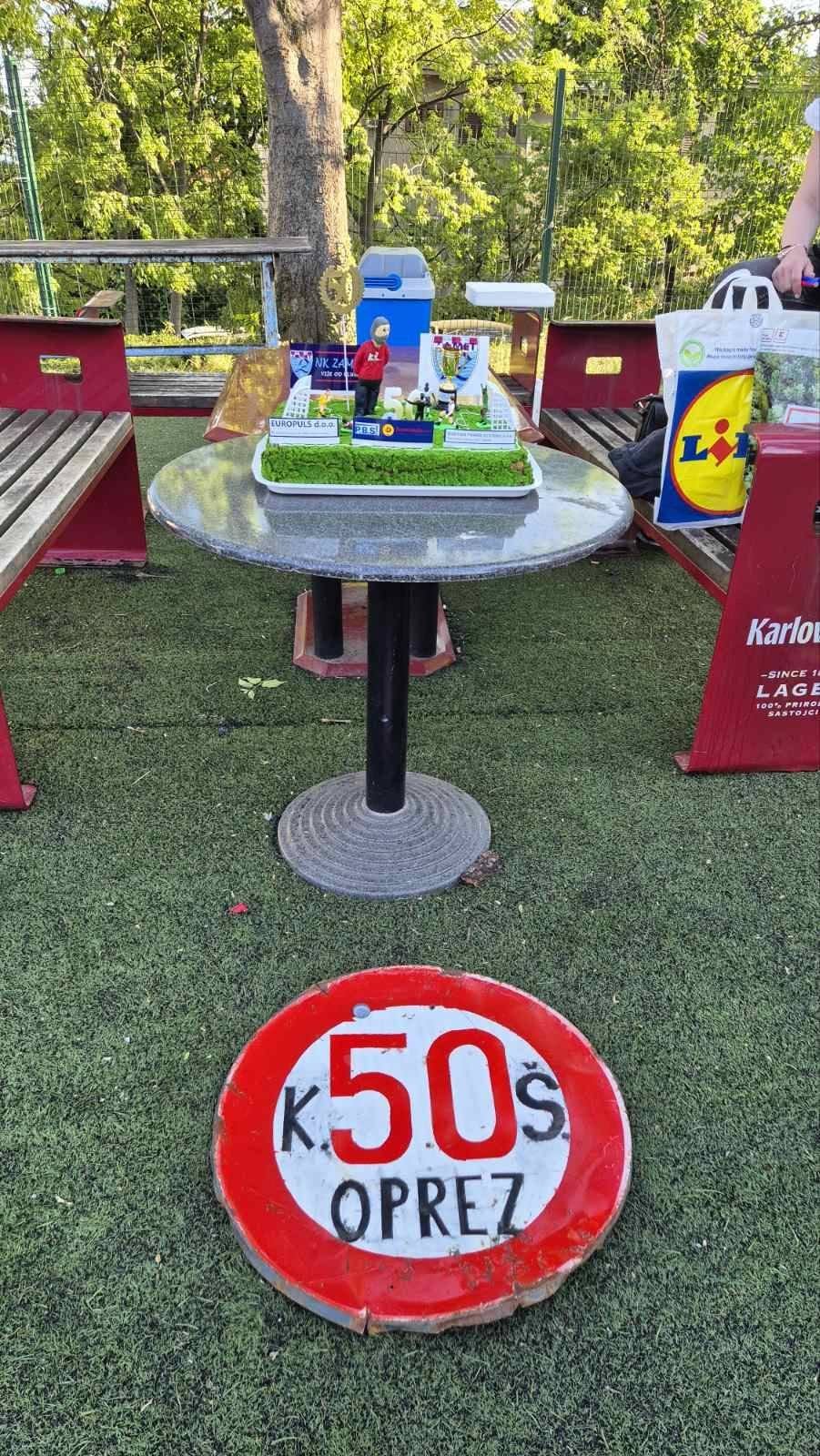 Više od kluba (183)