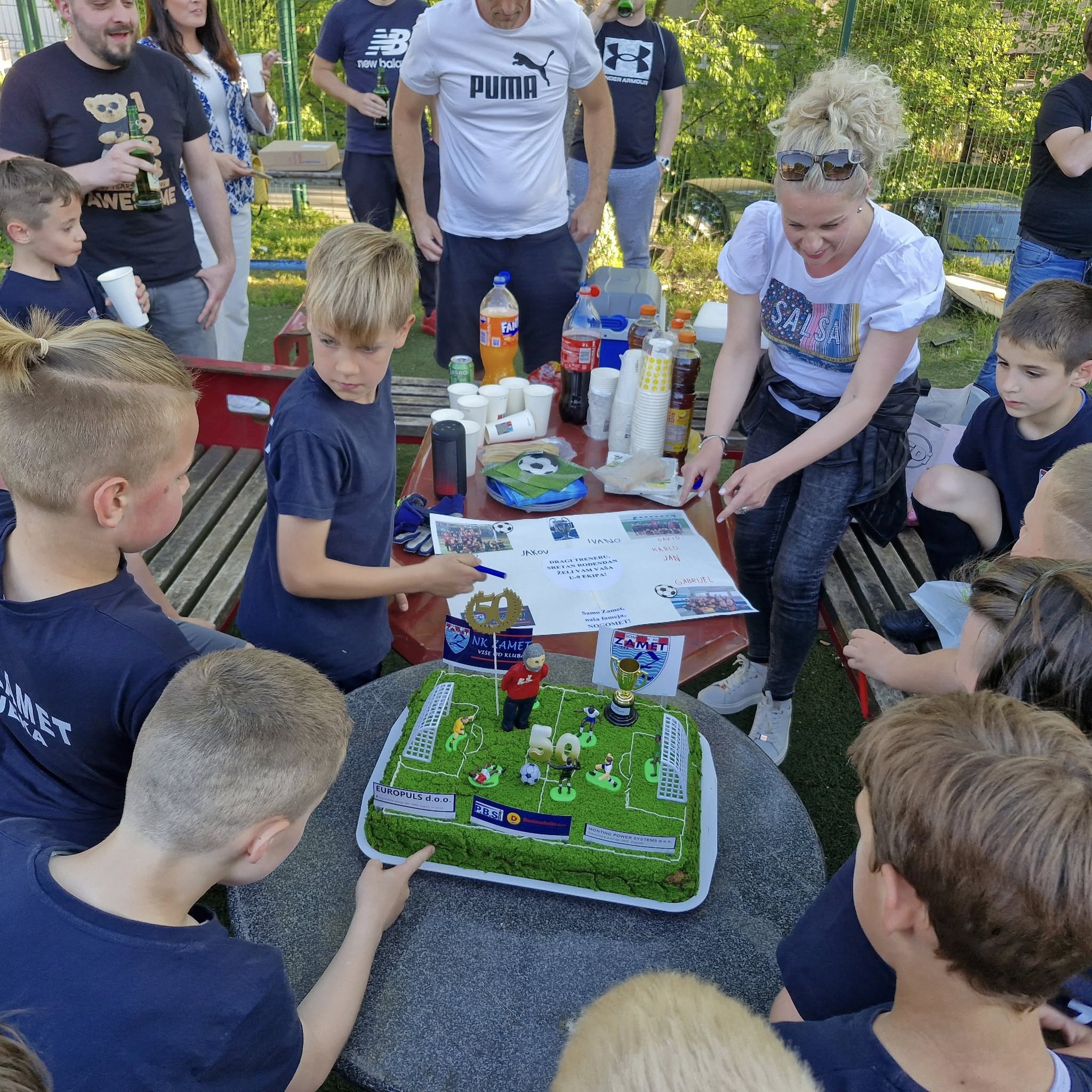 Više od kluba (190)