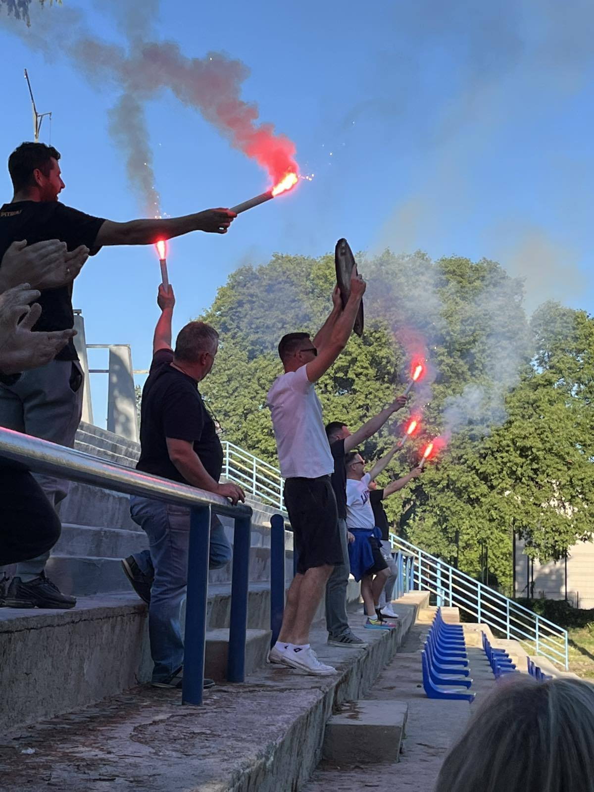 Više od kluba (189)