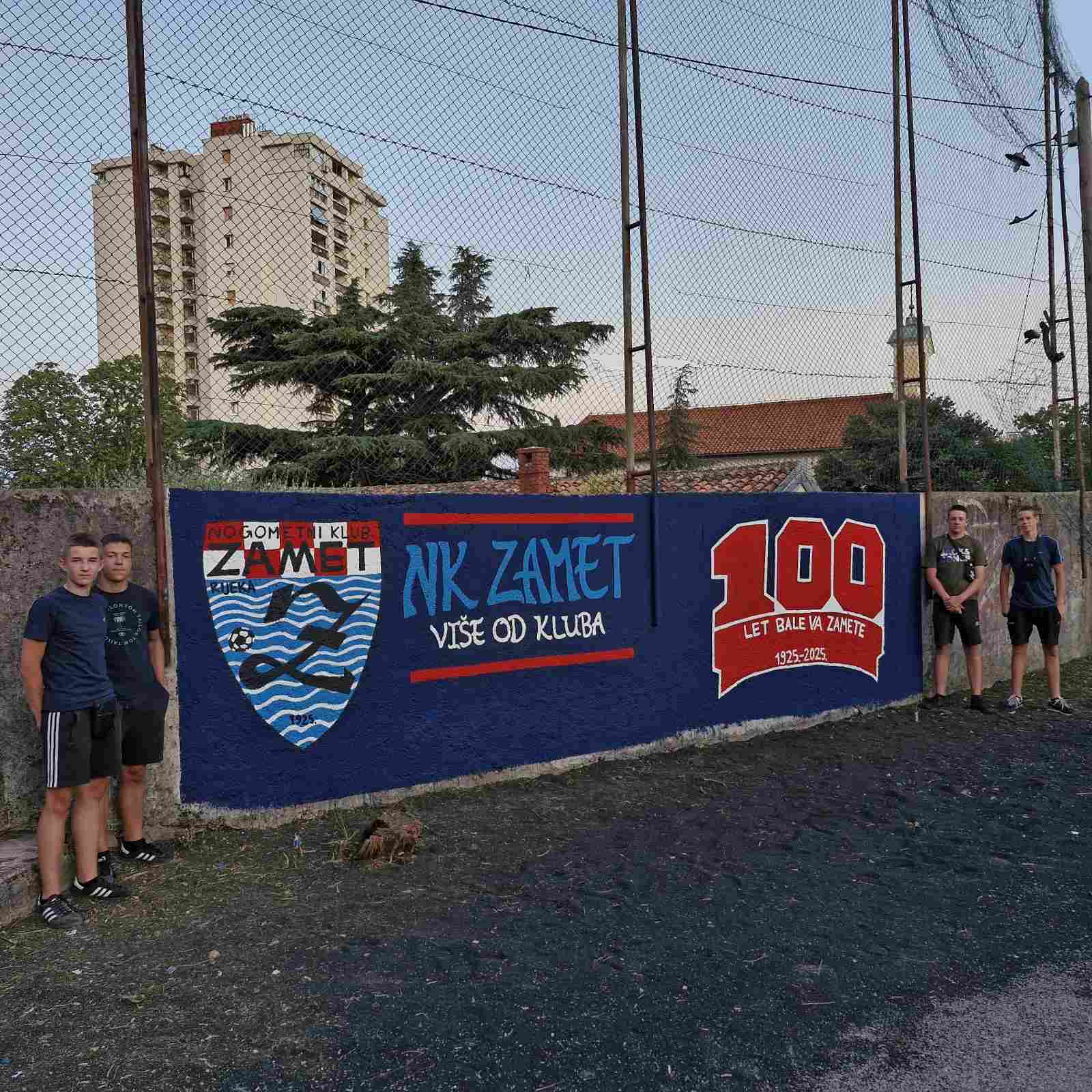 Više od kluba (215)