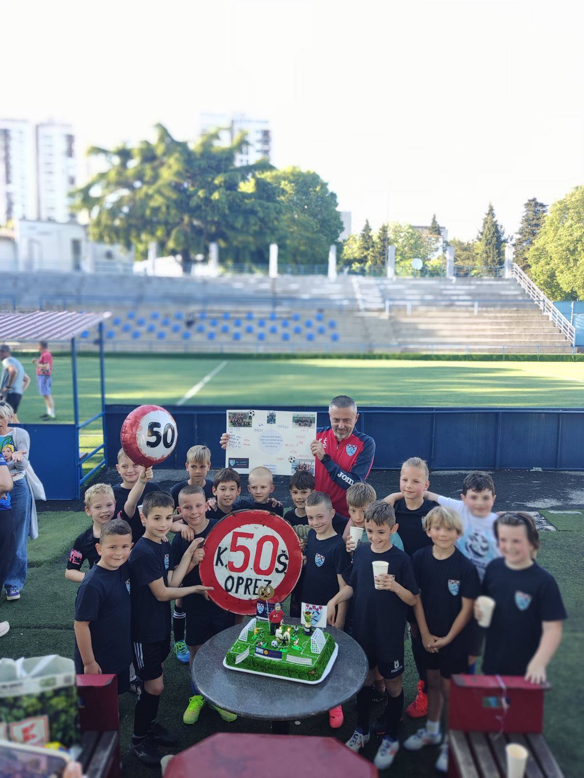 Više od kluba (184)