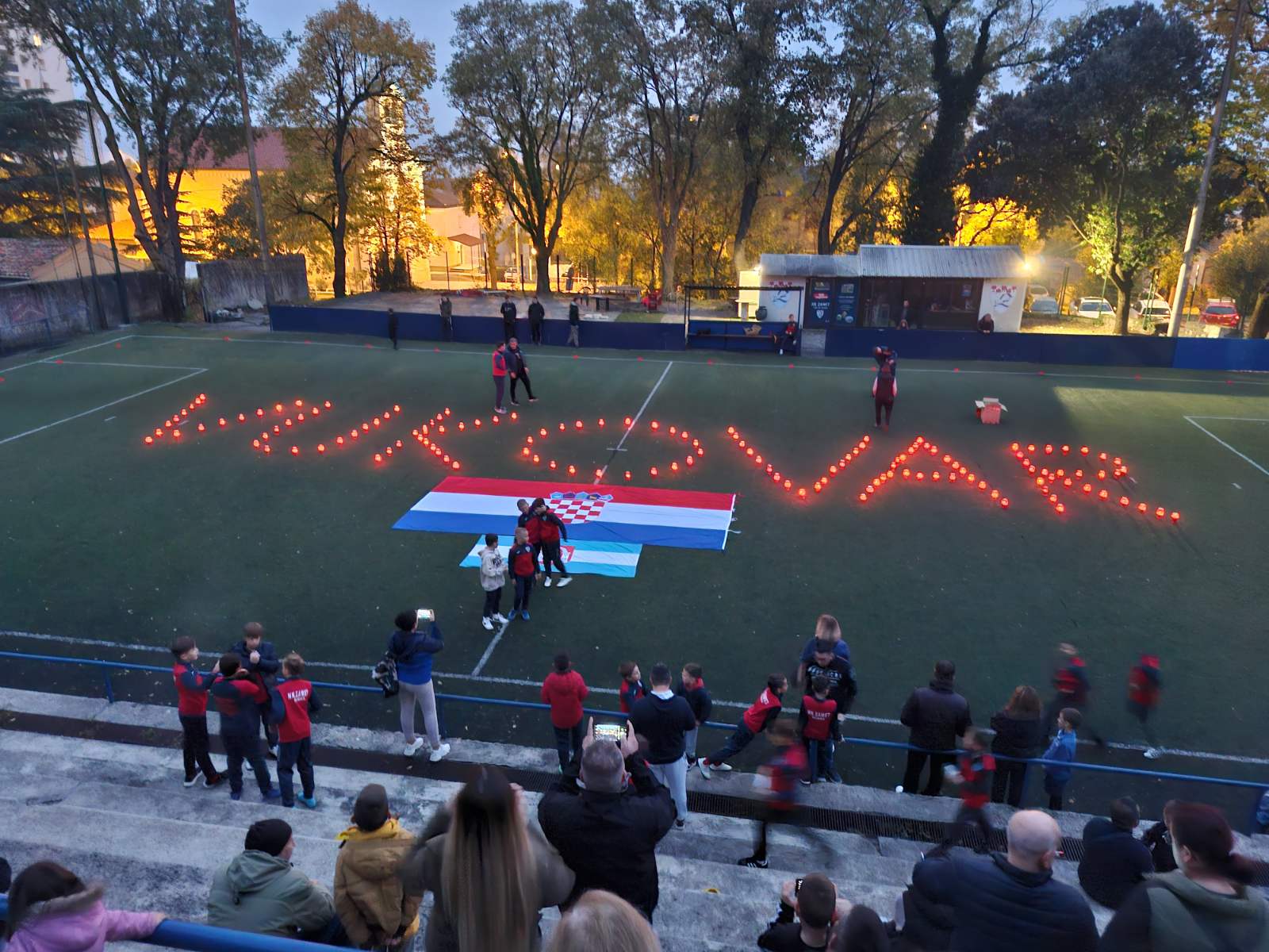 Više od kluba (130)