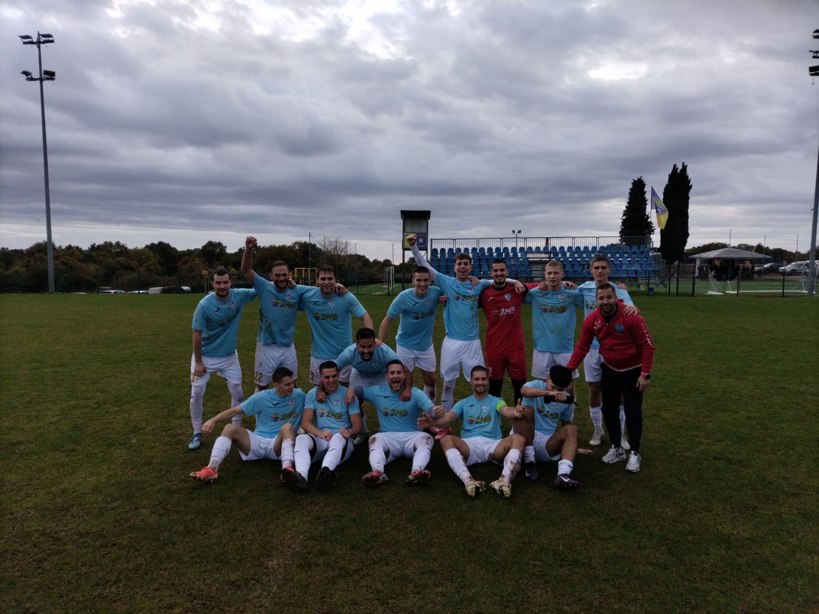 Više od kluba (220)