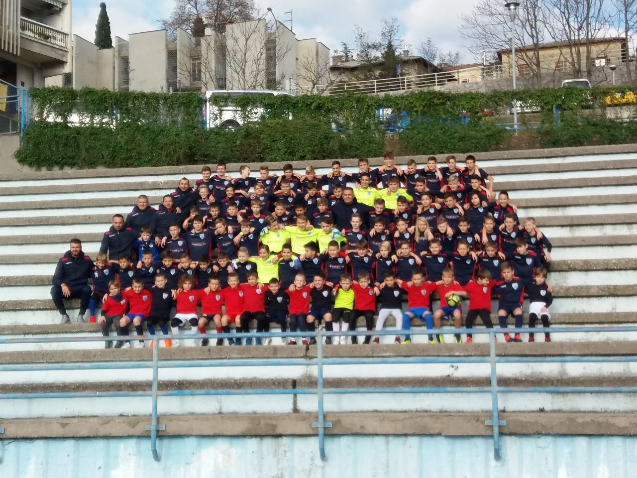 Više od kluba (170)