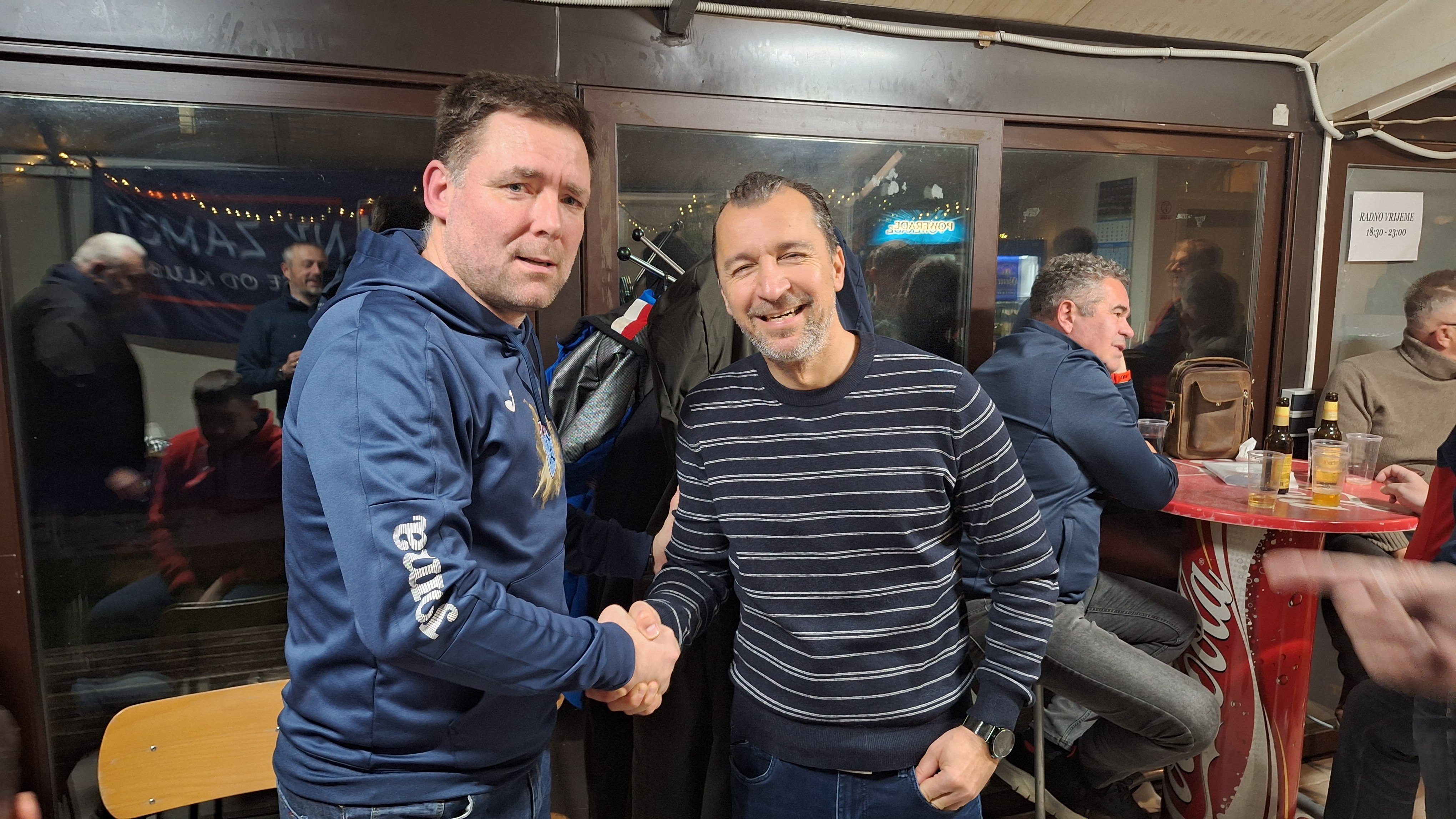 Više od kluba (144)